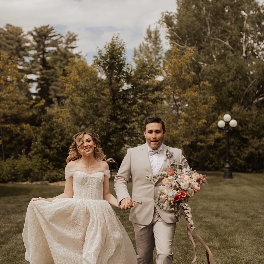 Mariage en plein air au Manoir Chamberland à Montebello